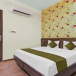 Fabhotel Sam Inn