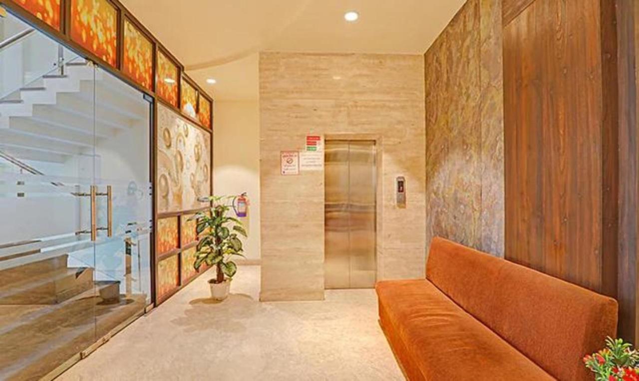 Fabhotel Sam