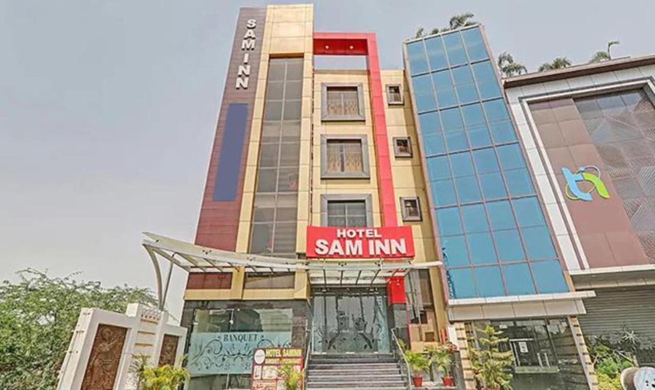 Fabhotel Sam Hotel 3*